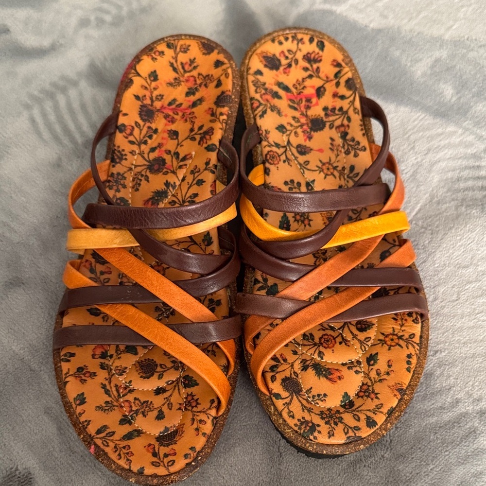 Think! Floral Strappy Sandals - Brown and Orange Size 39